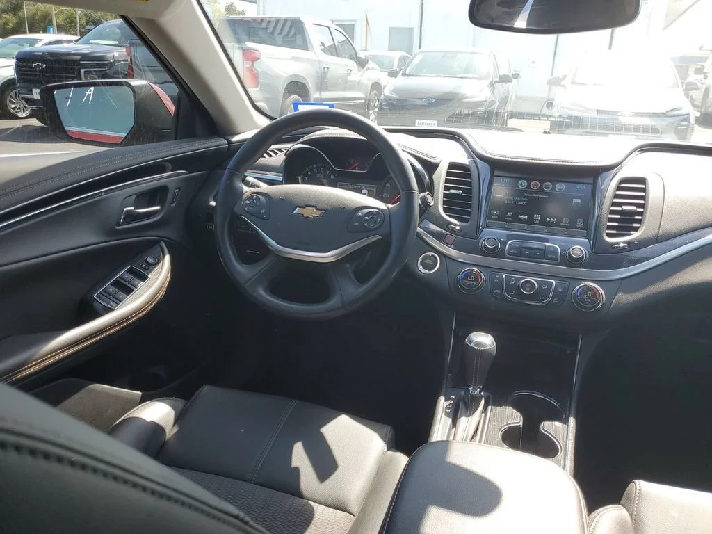 Used 2019 CAJUN RED TINTCOAT Chevrolet LT image 15