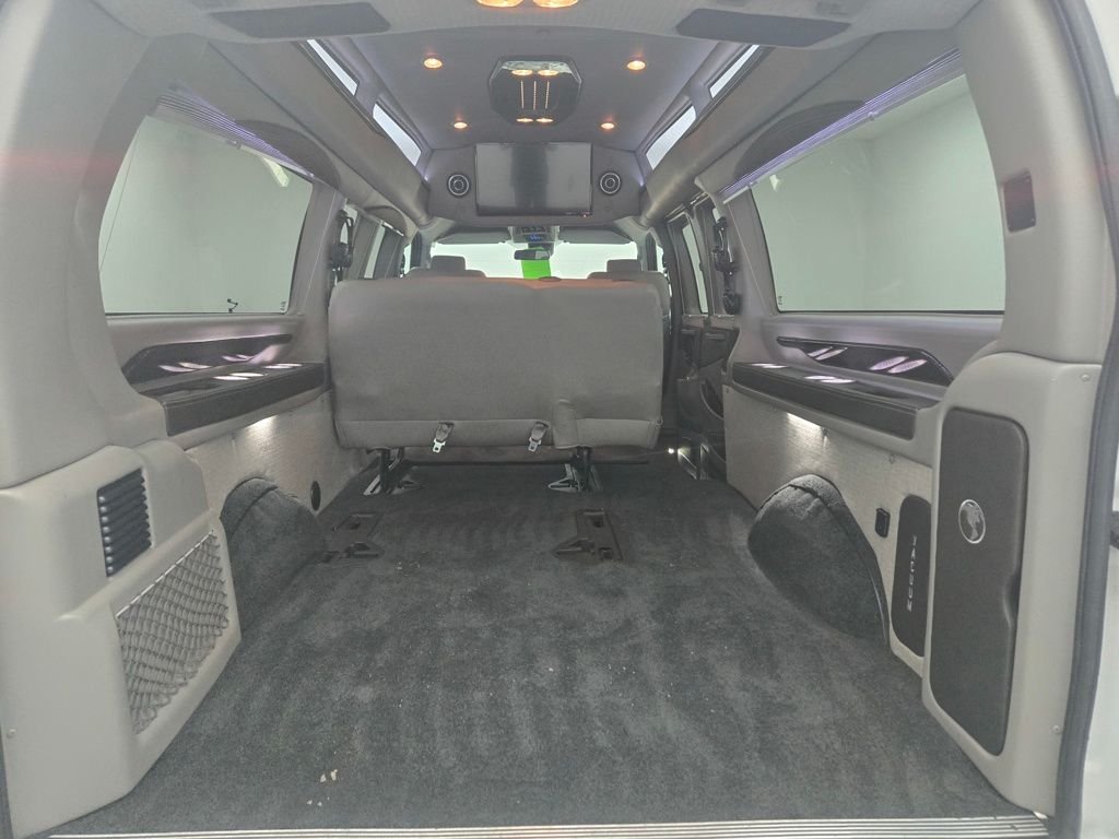 Used 2020 Summit White Chevrolet Explorer Limited SE image 7