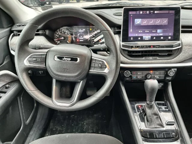Used 2022 Silver Jeep Sport image 13