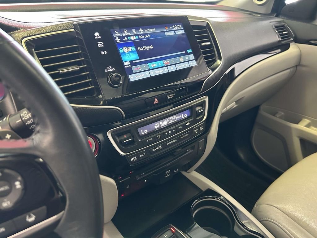 Used 2022 Silver Honda Touring image 24
