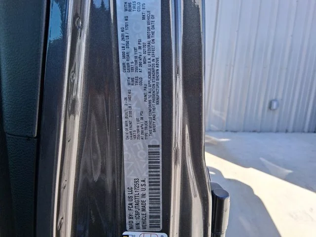 New 2026 Granite Crystal Metallic Clearcoat Jeep Sahara image 30