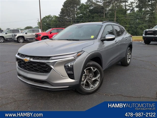 2025 Chevrolet Trax LT's photo