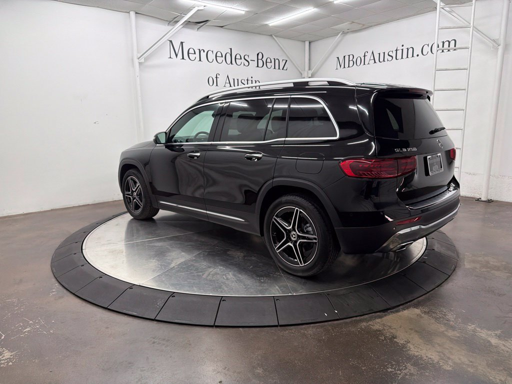 New 2026 Night Black Mercedes-Benz GLB 250 image 38