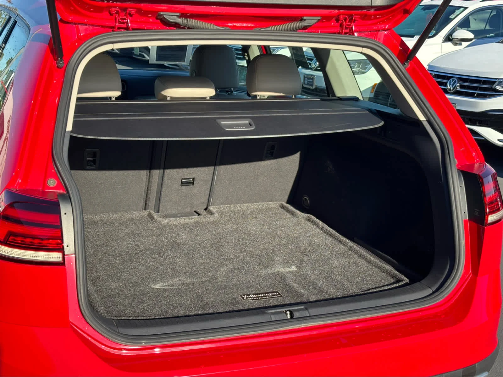 Used 2018 Tornado Red Volkswagen SE image 25