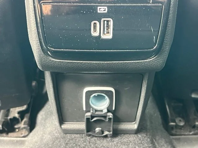 Used 2025 White Jeep Limited image 33