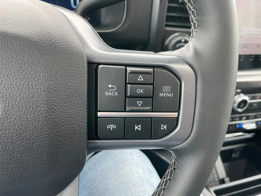 New 2026 Glacier Gray Metallic Tri-Coat Ford F-250® Lariat® image 28