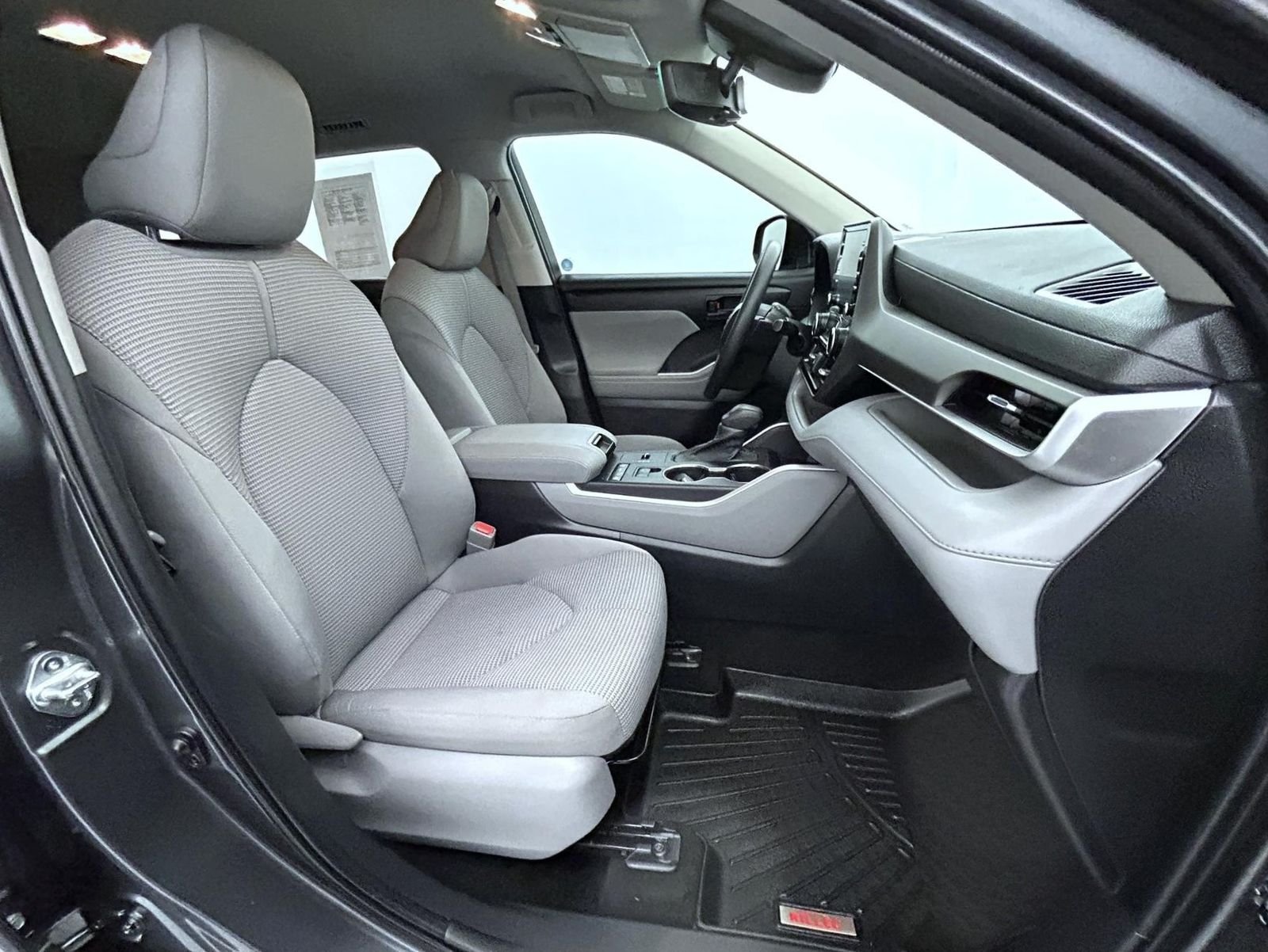 Used 2022 Gray Toyota L image 15