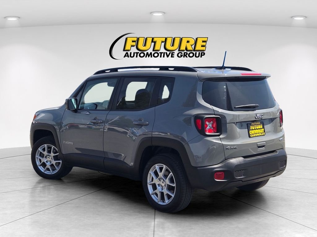 Used 2021 Gray Jeep Latitude image 6