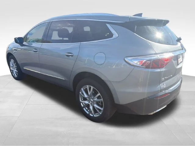 Used 2023 Includes Pitch Dark Night lower exterior accent color.) Buick Essence image 3