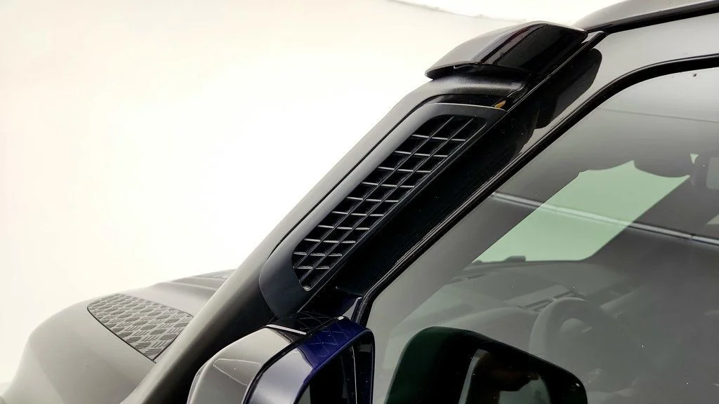 Used 2023 Santorini Black Metallic Land Rover 110 X AWD w/ Explorer Pack, Extended Black Ext. & Towing Pack image 29