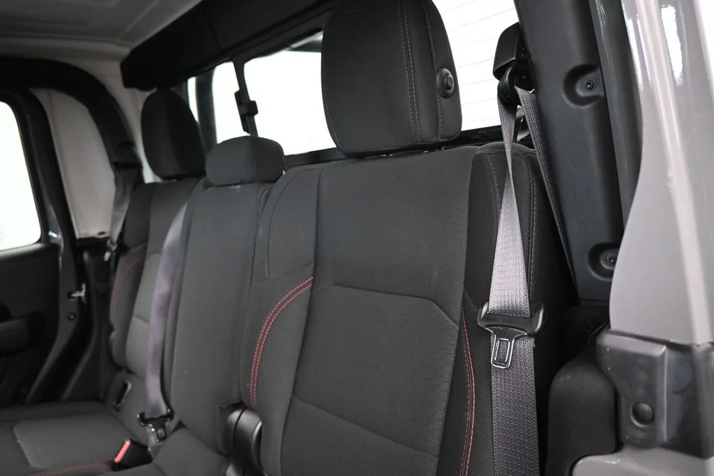 Used 2022 Sting-Gray Clearcoat Jeep Rubicon image 29