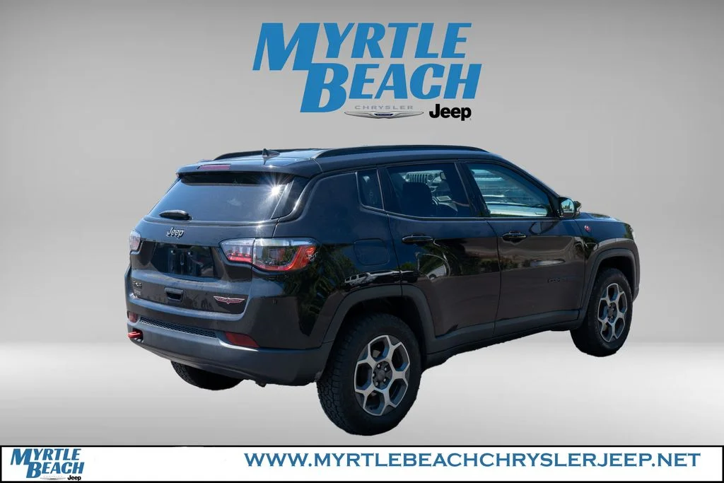 Certified Used 2022 Diamond Black Jeep Trailhawk image 6