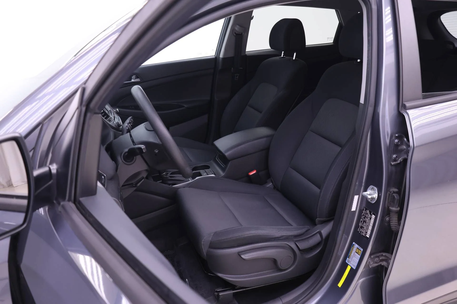 Used 2017 Coliseum Gray Hyundai SE image 4