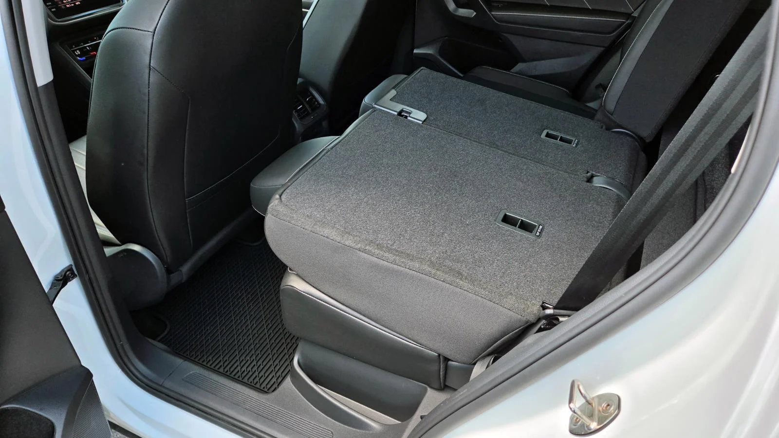 Certified Used 2024 Pure White Volkswagen SE image 49