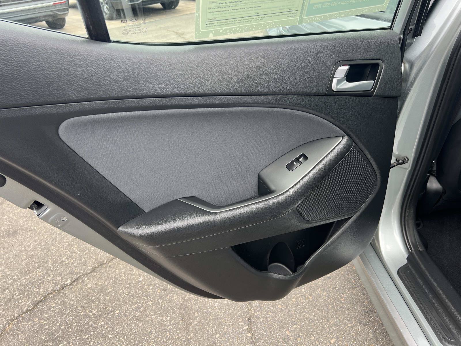 Used 2015 Aluminum Silver Metallic Kia  image 18