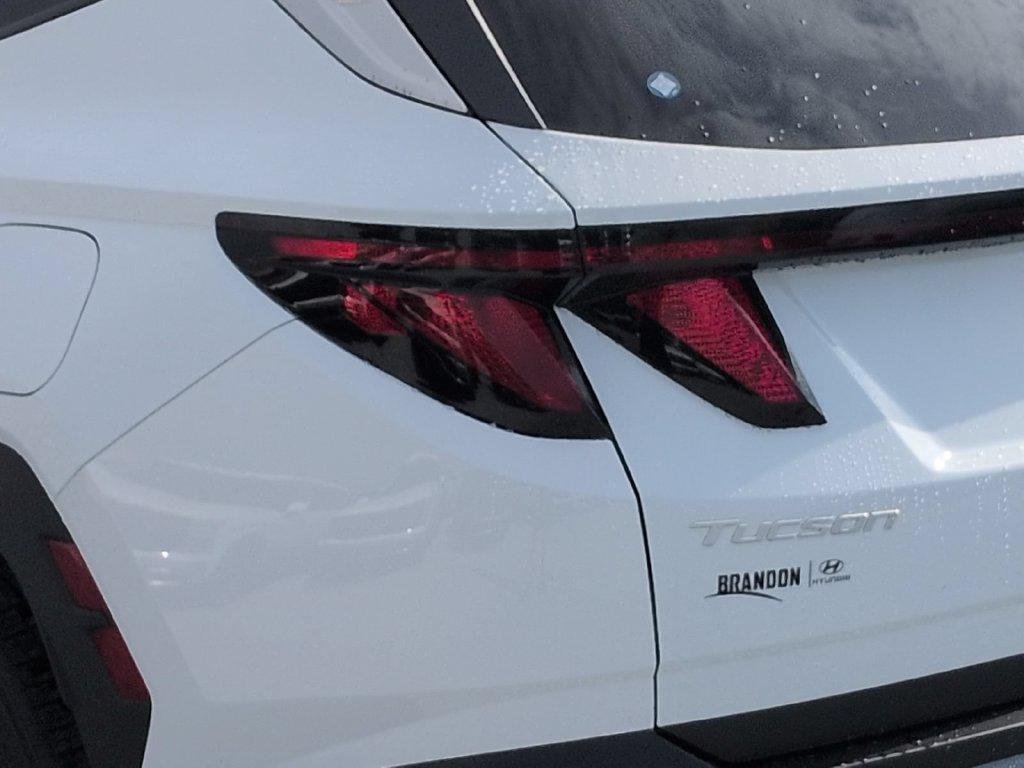 New 2026 White Hyundai SEL Plus FWD image 8