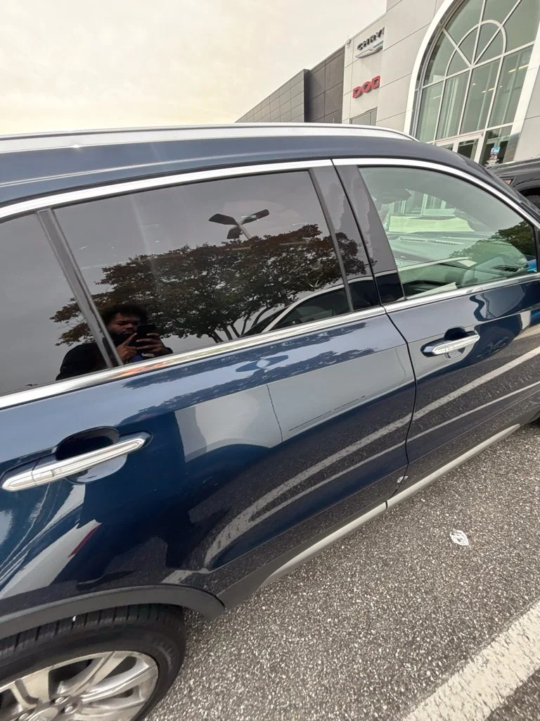 Used 2019 Blue Cadillac Premium Luxury image 5