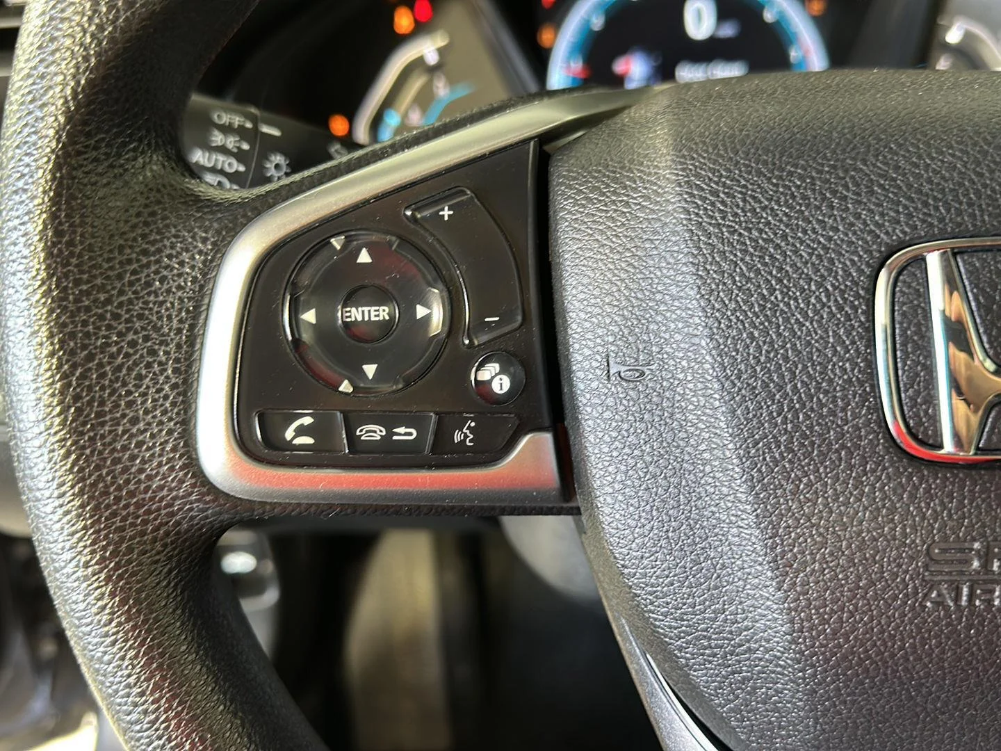Used 2019 Modern Steel Metallic Honda LX image 20