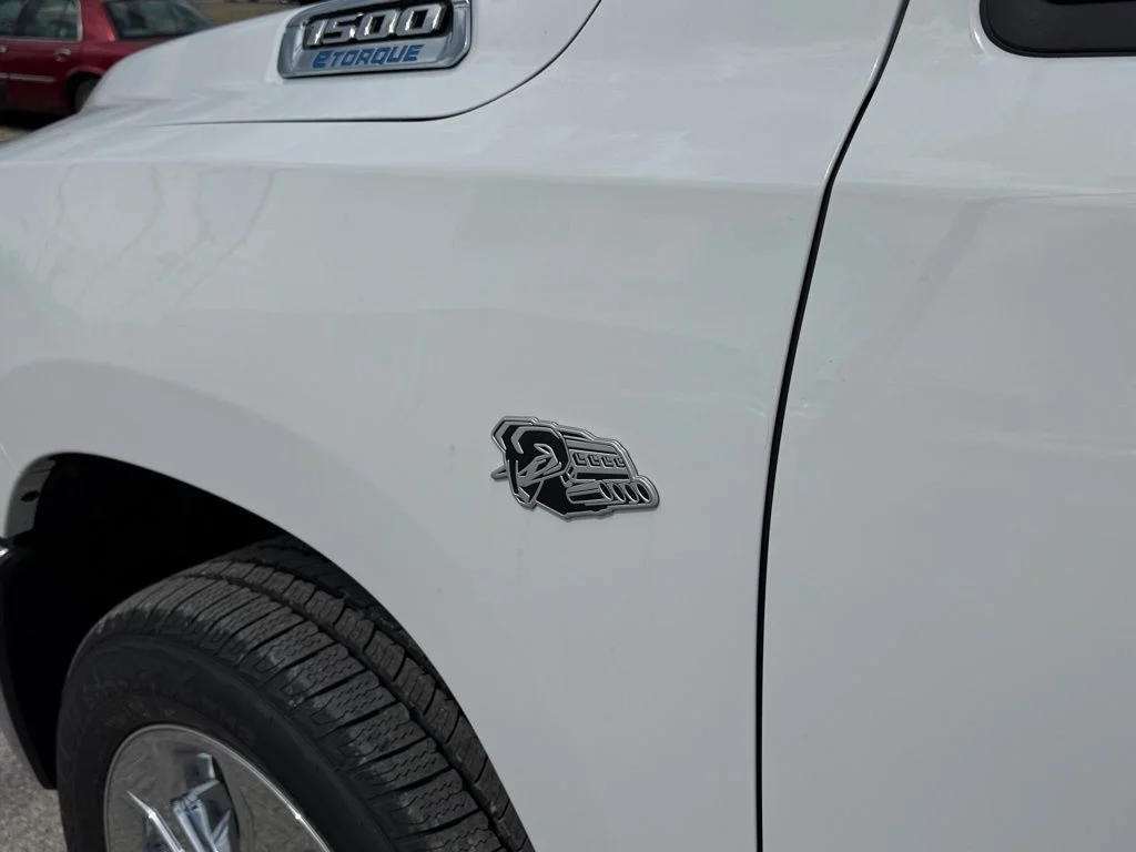 New 2026 Bright White Clear-Coat Exterior Paint RAM Big Horn/Lone Star image 11