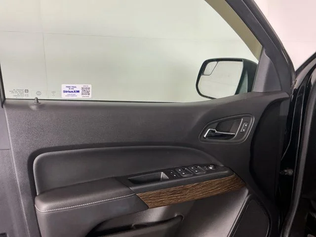 Used 2019 Onyx Black GMC Denali image 8