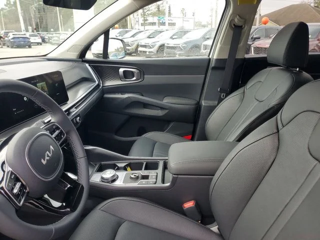 2025 Kia Sorento EX Hybrid - Photo 8