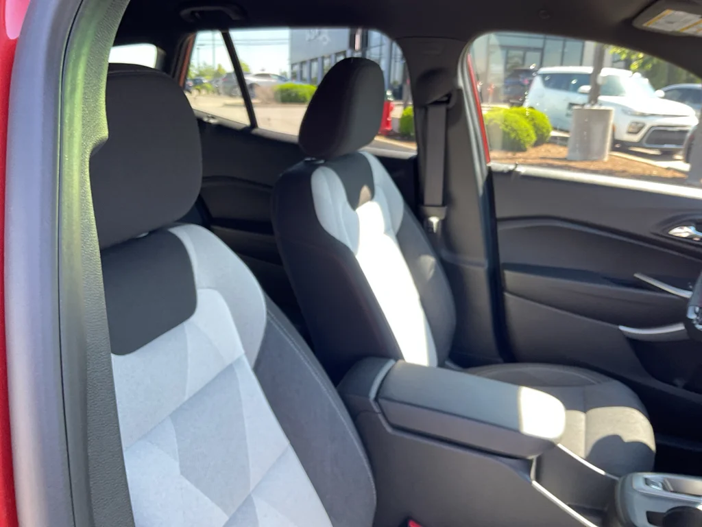 Used 2024 Cayenne Orange Metallic Chevrolet 1RS image 13