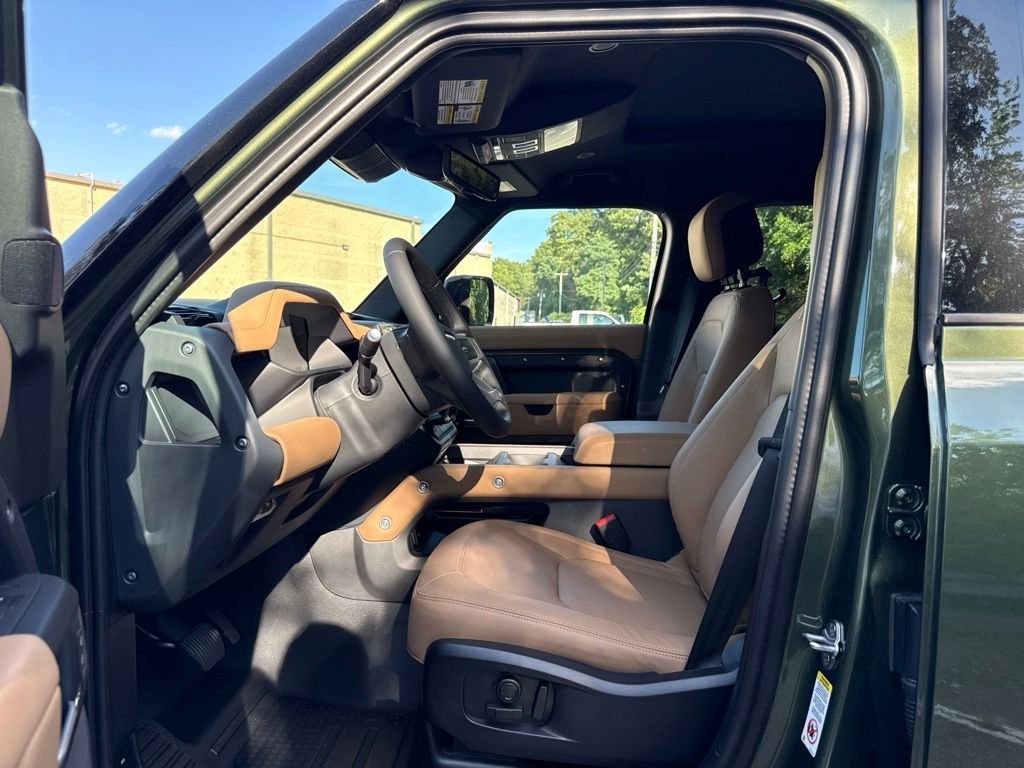New 2026 Woolstone Green LAND ROVER X-Dynamic SE image 11