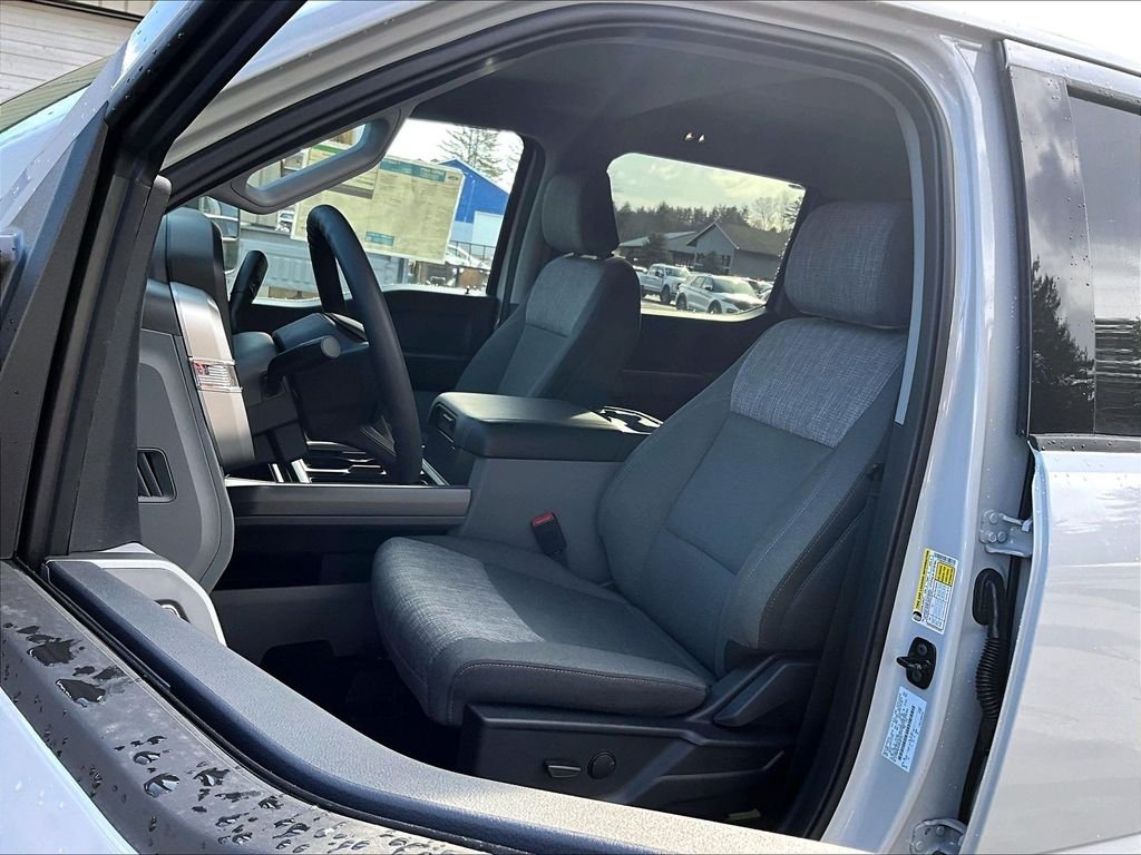 New 2026 Avalanche Ford XLT image 10