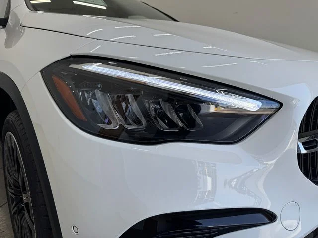 New 2026 White Mercedes-Benz GLA 250 image 32
