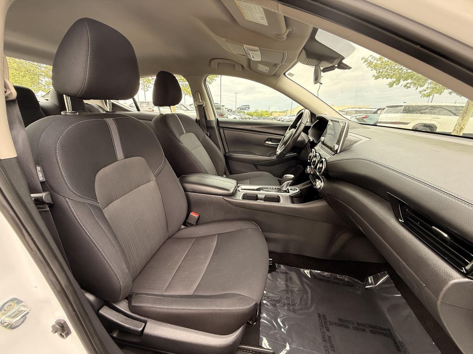 Used 2024 Aspen White Tricoat Nissan SV image 18