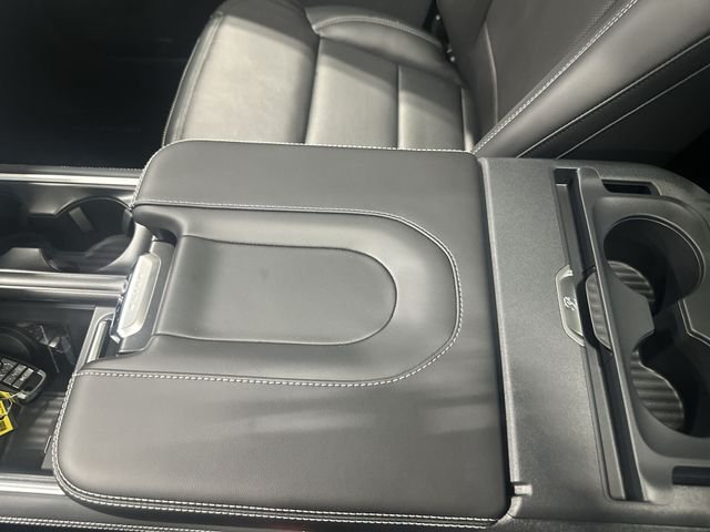 New 2027 Star White Metallic Tri-Coat Ford Platinum image 28