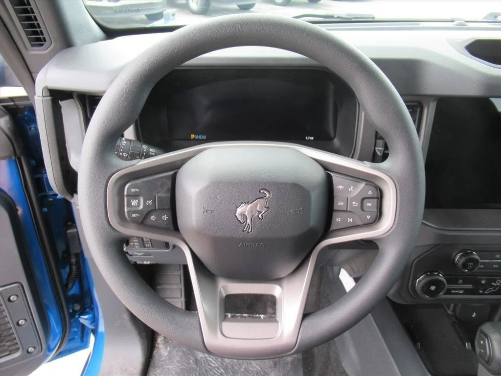 2025 Ford Bronco 4-Door Base - Photo 25