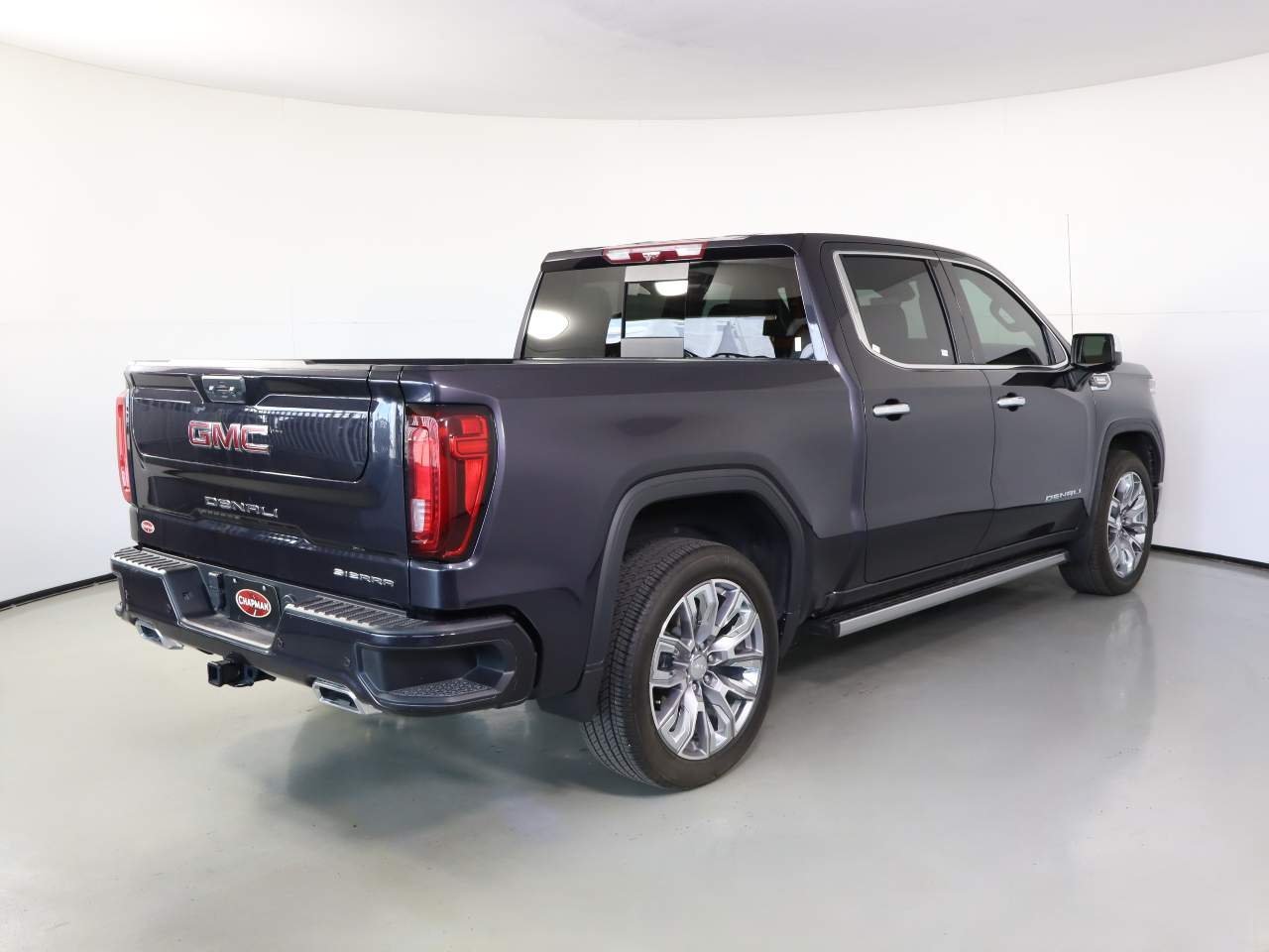 Used 2024 Gray GMC Denali Crew Cab image 4
