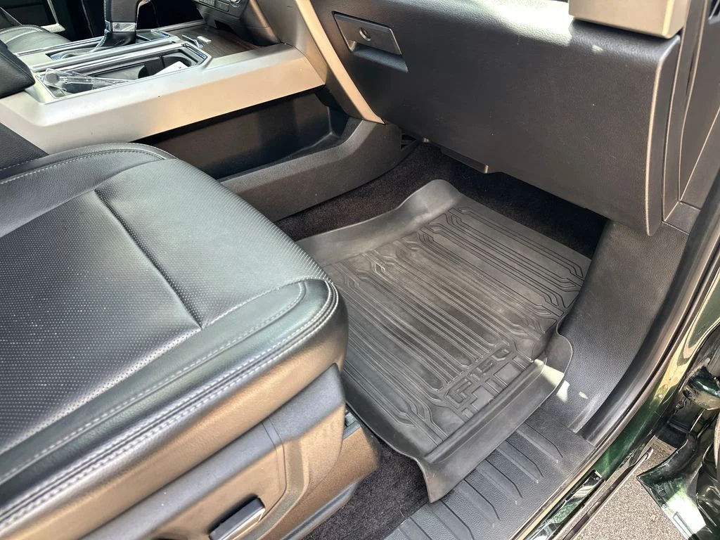 Used 2016 Green Ford Lariat image 44