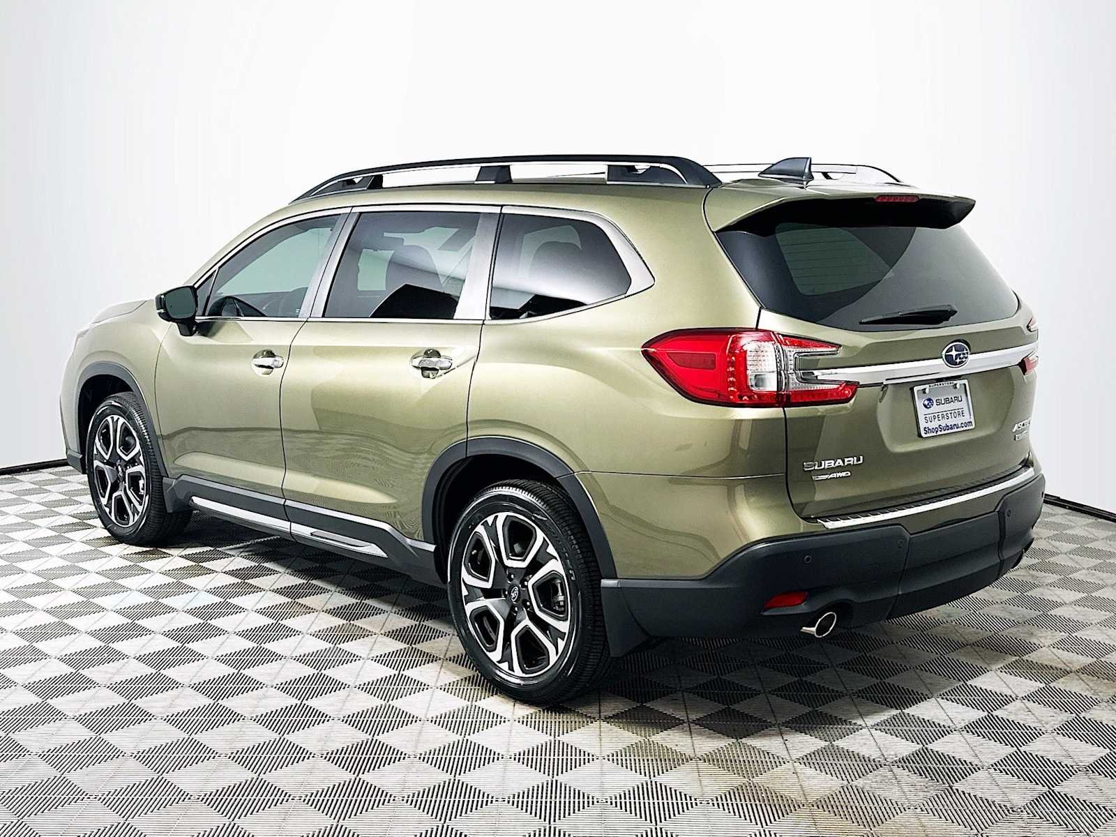 New 2026 AUTUMN GREEN METALLIC Subaru Touring 7-Passenger image 5