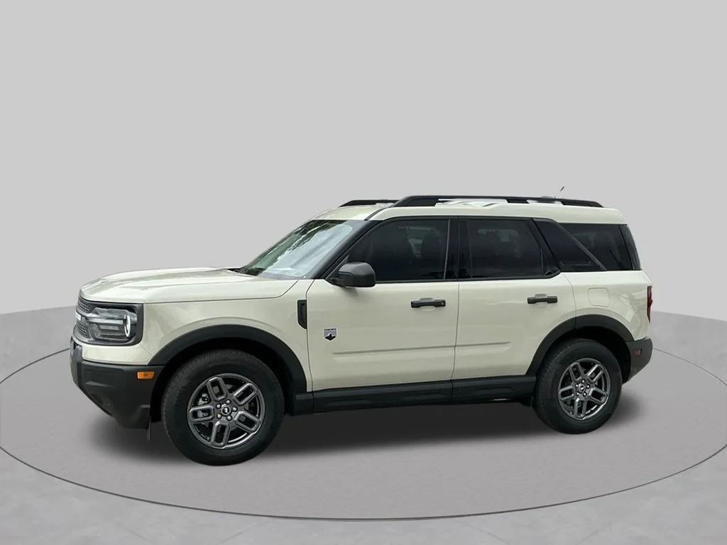 Used 2025 Beige Ford Big Bend image 3