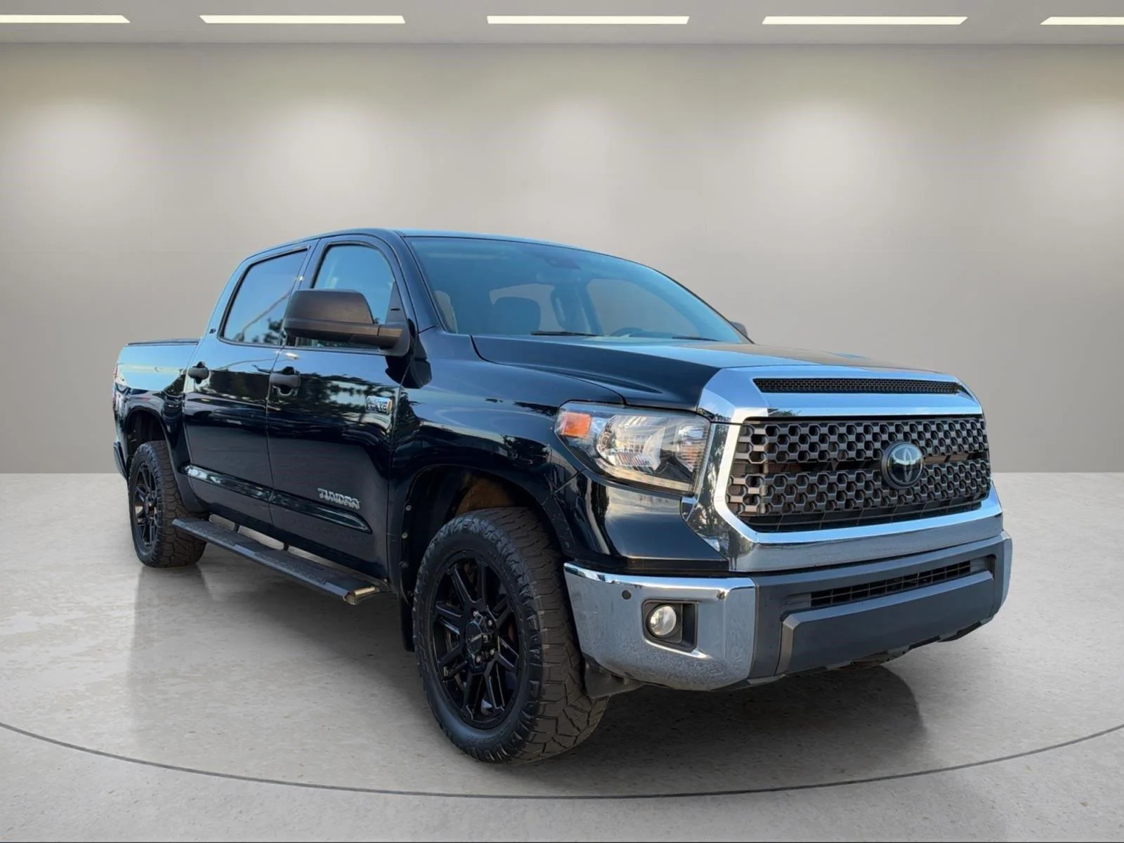 Used 2021 Midnight Black Metallic Toyota SR5 image 7