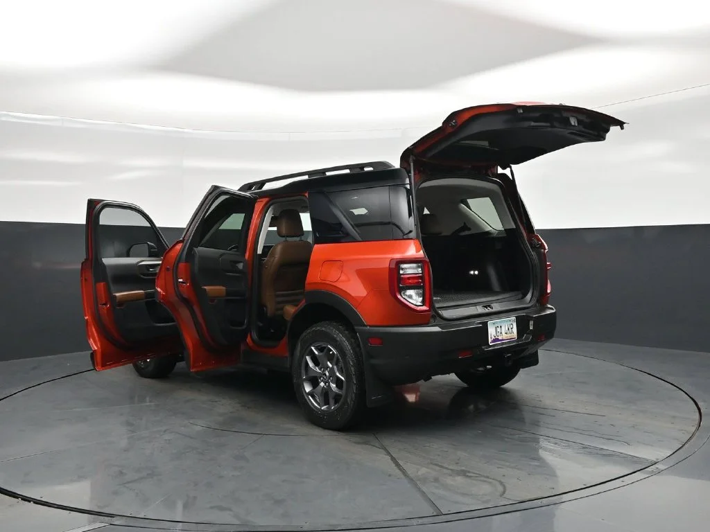 Used 2023 Red Ford Badlands image 29