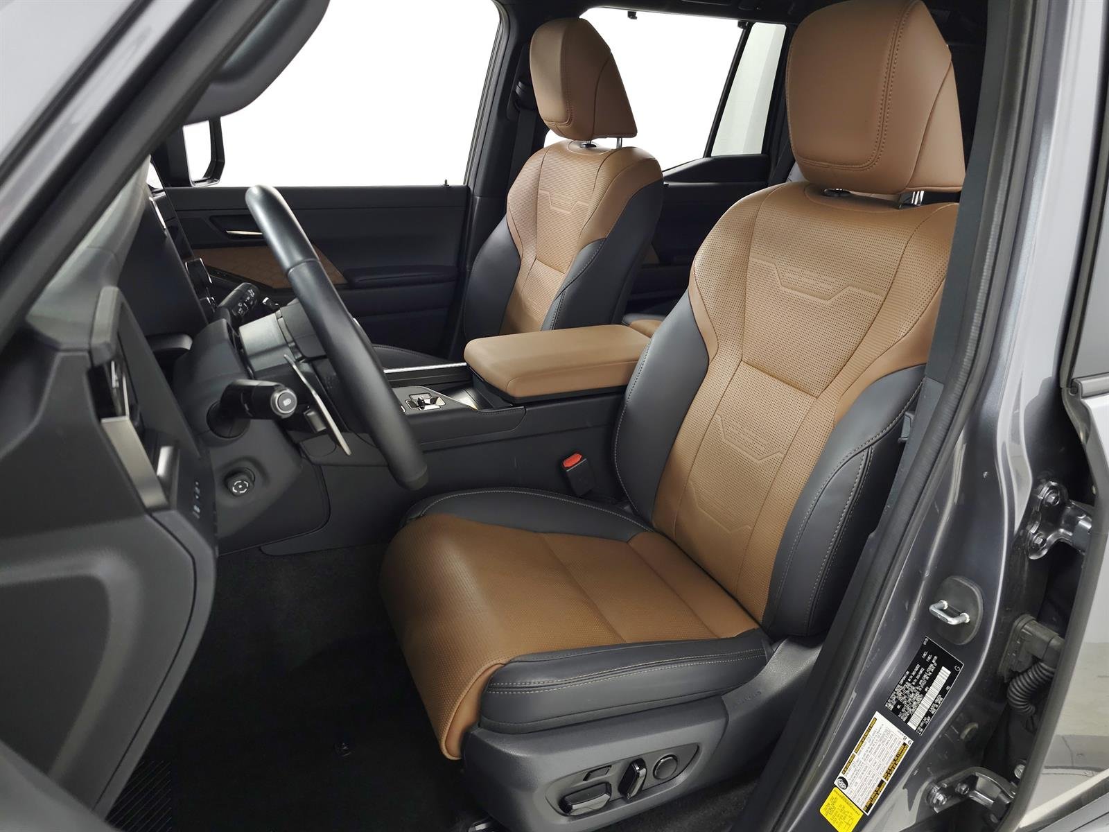 Certified Used 2025 Nebula Lexus LUXURY+ image 20