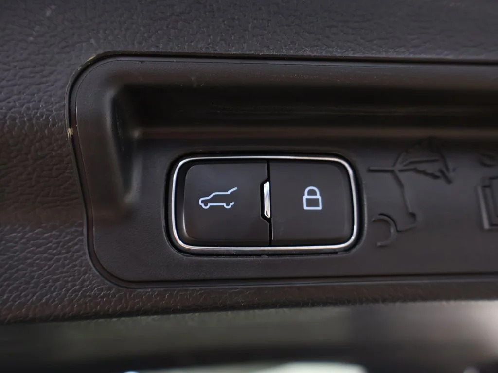 Used 2024 Blue Ford XLT image 14