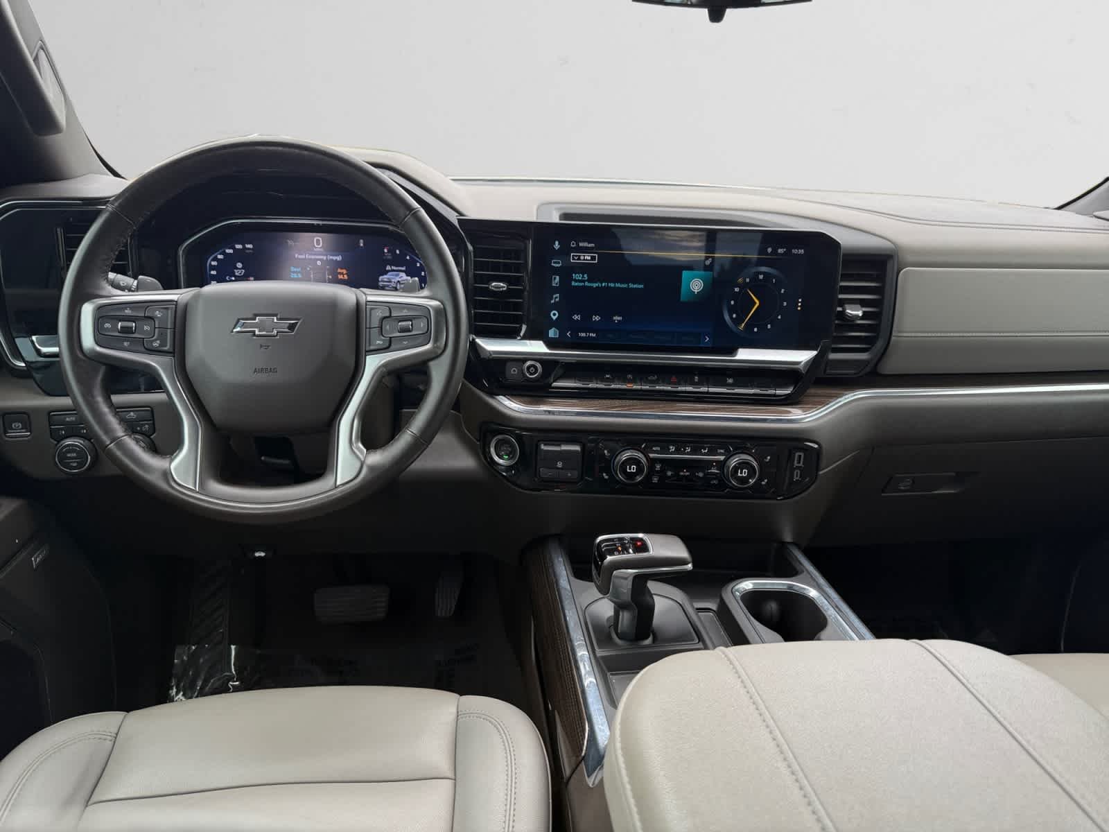 Used 2024 Summit White Chevrolet RST image 10