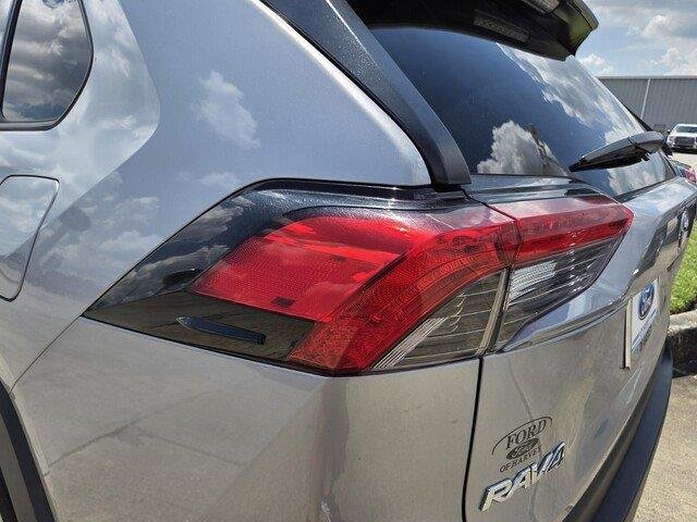 Used 2025 Silver Sky Metallic Toyota LE image 28