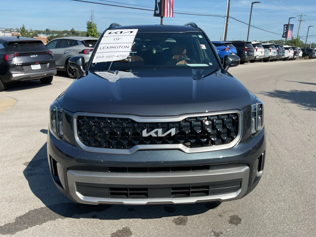 Used 2023 Gravity Gray Kia EX X-Line image 3