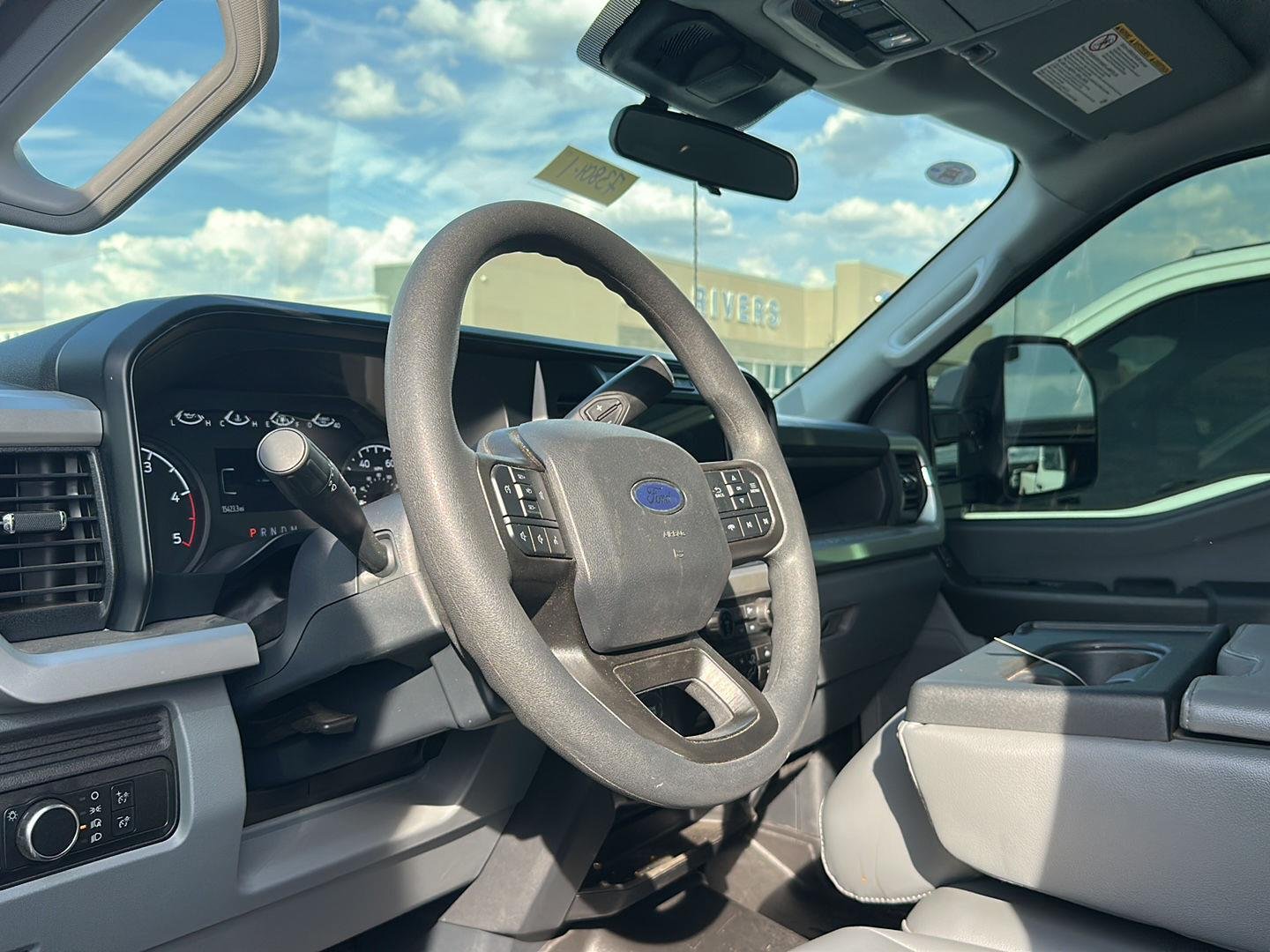 Used 2025 Oxford White Ford XL image 2