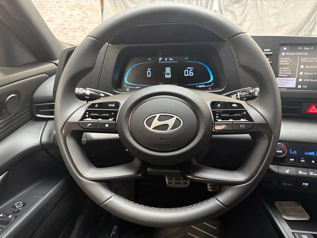 New 2026 Abyss Black Hyundai SEL Sport image 18