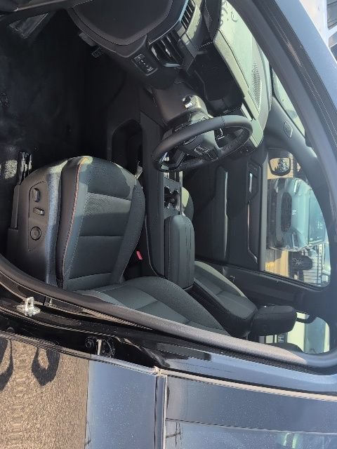 Used 2025 Ebony Twilight Metallic GMC AT4 image 4