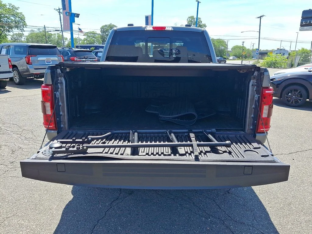 Used 2023 Gray Metallic Ford XLT image 29