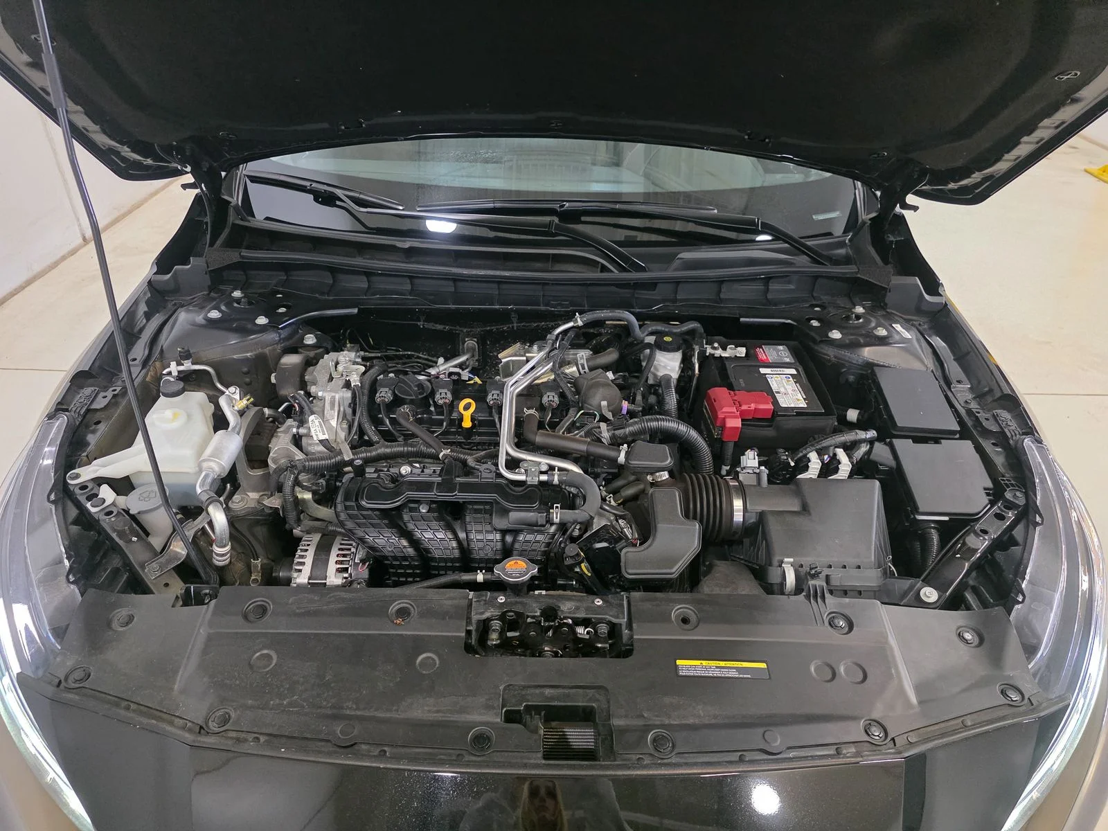 Used 2025 Black Nissan 2.5 SR image 16