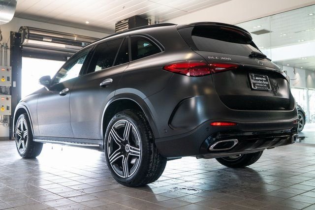 New 2026 MANUFAKTUR exclusive graphite grey magno Mercedes-Benz GLC 300 image 6