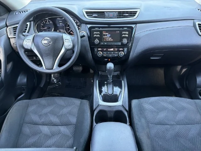 Used 2016 Gray Nissan SV image 17
